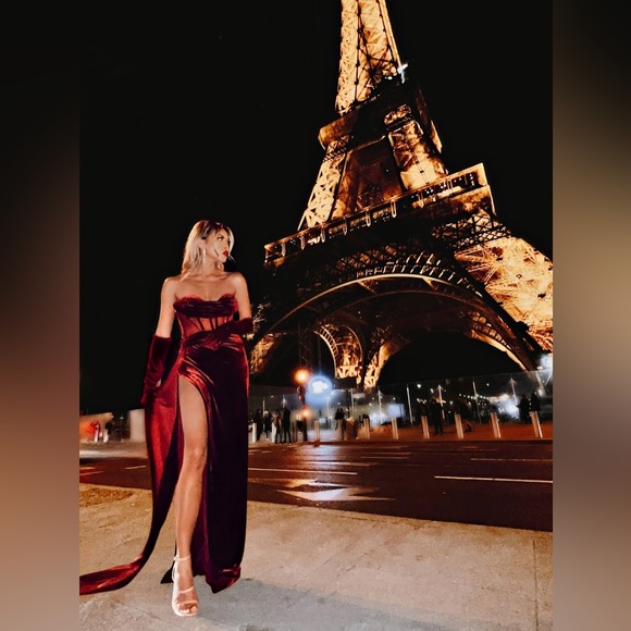 ✨A B O U T  M E✨ - Picture 3 of 10